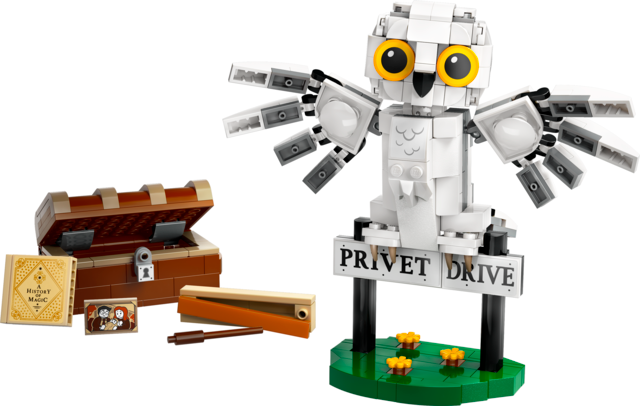 LEGO® 76425 Hedwig at 4 Privet Drive