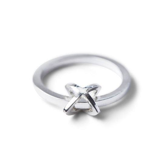 Silver Kiss Ring
